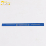 &Uuml;hildub Hongqi 19 HS5 tagakaitseplaadi litriga &ndash; roostevabast terasest tagaluugi pagasiruumi kaitsepedaali kleebisega. single label*1 punane