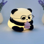 Panda LED-&ouml;&ouml;lamp prillide ja pudeliga, pehme silikoonist loomlamp, laetav ja kaasaskantav, ideaalne lasteaeda, voodi k&otilde;rvale ja beebitubadesse, kingitus