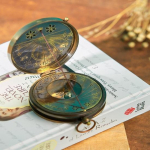 Merekompass Vananeb koos minuga Parim on veel graveerimine Massingist vanane navigatsioonikompass