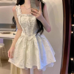 QICED Jacquard reljeefne rihm V&auml;ike valge kleit Suvine Pompadouri printsessi kleit Puhas soov rihmaga kleit V&auml;ike mees S