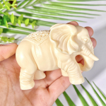 1 tk Kvaliteetne elevandiluust p&auml;hkli elevant, naturaalne kristall, Tagua, v&auml;&auml;riskivide ehted, s&auml;ra, tervendav kristall, s&uuml;nnip&auml;evakingitus 1PC