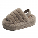 Uued suured, 6 cm paksused elastsed kontsad ja sussidega Naised kannavad v&auml;ljaspool kodu sooje pl&uuml;&uuml;sis susse 35 khaki