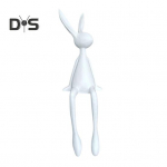 Istuv j&auml;nes kujuke Pika jalaga j&auml;nku vaigukuju Looma skulptuur Kodukontori raamaturiiul T&ouml;&ouml;laua lihav&otilde;ttep&uuml;hade kaunistus valge