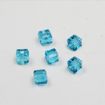 Kristallklaasist kristallruudukujulised helmed lahtised vahehelmed meisterdamiseks ehete k&auml;ev&otilde;rude kaelakee valmistamiseks