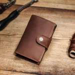 KONTAKTIDE RFID-d blokeeriv Crazy Horse Nahast Meeste Rahakott Krediitkaardihoidja Alumiiniumkarp meestele Automaatne h&uuml;pikkaardi&uuml;mbris kohv