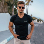 Muscleguysi suvised meeste vabaajamoelised T-s&auml;rgid Puuvillased V-kaelusega tr&uuml;kitud L&uuml;hikeste varrukatega Kulturismi fitness topsid enimm&uuml;&uuml;dud M must