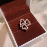 925 h&otilde;bedane Lucky Clover, valge tsirkoon komplekt, ristikhein, k&otilde;rvar&otilde;ngad, naiste loomingulised ehted, s&uuml;nnip&auml;evapidu