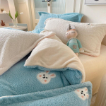 ins talvel paksendatud kaisu samet kollane r&auml;tik tikitud j&otilde;ulupuu piim samet neljaosaline korall sameti komplekt 0.9m bed sheet 3pcs