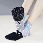 Joogasokid Naiste puuvillased kassimultikad, silikoonist libisemiskindlad t&auml;isvarbad Viie varbaga Pilatese sokid One size