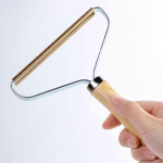 Kaasaskantav k&auml;sitsi karvaeemaldusvahend vaip villane mantel riided pardlihari t&ouml;&ouml;riist depilatsioonipall kudumine pl&uuml;&uuml;s kahepoolne habemenuga kollane