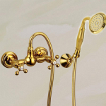Luksuslik Klassikaline Kuldne Messingist Vannitoa Vanni Du&scaron;i Segisti Kraan Seinale Paigaldatav Kahe K&auml;epidemega Kuldne Vanni Segisti Komplekt