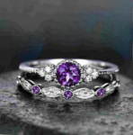 Sanjie Euroopa ja Ameerika tsirkoonist s&otilde;rmus h&otilde;betatud vase ja mikro-smaragddisainiga number 8 lilla