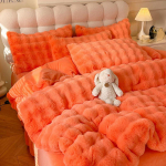 Premium Talvine J&auml;nese Karusnaha Pl&uuml;&uuml;sist Neljaosaline Komplekt: Paksustatud korallfliisist ja piimasametist tekikott koos kunstkarusnahast kolmeosalise voodilinade komplektiga. 1.5m (5ft) Bed