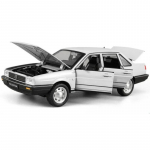 Simulatsioon 1/24 Volkswagen Santana Retro Automaal Mudel Heli ja Valgusega T&otilde;mba Tagasi Kogutav Valatud M&auml;nguauto Kodu Kaunistus valge