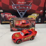 Disney Toy Story 3 Mudelauto Lightning McQueen Metallist Valatud Metallist Valatud Valgustitega Inertsiaalne T&otilde;mmatav Ratta Keel V&auml;lja S&uuml;litav Autod M&auml;nguasjad