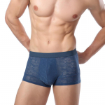 Keskmise v&ouml;&ouml;kohaga &uuml;hev&auml;rvilised noorte meeste j&auml;&auml;siidist hingavad &otilde;&otilde;nsad &uuml;li&otilde;hukesed seksikad bokserid L valge