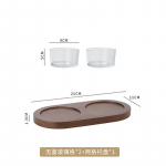 K&ouml;&ouml;k Tipptasemel Jaapani t&auml;ispuidust suupisted, puuviljad, taldrikutaldrikud, maitseained poolitatud l&auml;bipaistvad suupistepurgid mitmesugused kombinatsioonid