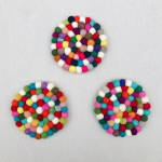 1/5 tk Vildist &Uuml;mmargused Vildist Pallist Alused V&auml;rvilised 4-tollised Vildist Alused &Uuml;marus K&auml;sitsi valmistatud Vildist V&auml;ikesed Tassialused Lauale