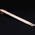 &Uuml;ks paar Professionaalsed trummipulgad Maple Wood Drumsticks 5A muusikariistad