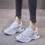 Naiste tossud paksu tallaga moekad naiste tennised segav&auml;rvilised vabaaja paksu tallaga k&otilde;rgendusega s&uuml;gis tudeng spordi jooksujalatsid 35 valge