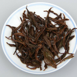 500g Yunnan Dian Hong Must Tee Vana Puu Kuldne N&otilde;el Sirge Leht Keedetud Tee 500g