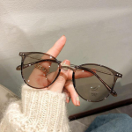 Ovaalsed fotokroomsed l&uuml;hin&auml;gelikkusprillid meeste naiste sinised valgust blokeerivad UV400 p&auml;ikeseprillid Unisex Luksusliku disainiga v&auml;listingimustes kasutatavad spordiprillid -3