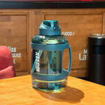 2-liitrine sportliku veepudel &otilde;lgedega, suured kaasaskantavad reisipudelid sportliku fitnessi karika treenimiseks, ajaskaala BPA-vaba 2000ML