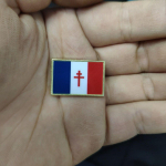 2,5*1,5 cm tasuta Prantsusmaa Lorraine'i risti embleemi pross, ni&scaron;&scaron;, hea v&auml;limusega tsingisulamist survevalatud kaetud PVC m&auml;rgi medal #1