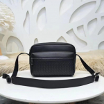 &Uuml;he &otilde;la ristkott Uus trendikas br&auml;nd Moodne nahast punutud ristkott V&auml;ike kott Horisontaalne vabaaja meeste kott 25.5x17x8 must