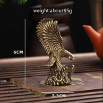Massiivsest messingist lendav kotkas p&uuml;&uuml;dmas madu kuju Loomaskulptuur Retro messingist kujukesed Miniatuurne ornament Kodu Feng Shui sisekujundus