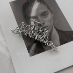 Uued naiste elegantsed h&otilde;bedased &otilde;&otilde;nsad geomeetrilised metallist juuksek&uuml;&uuml;s vintage juukseklambrid peapael Juuksen&otilde;el Juuksekrabi juuste aksessuaarid