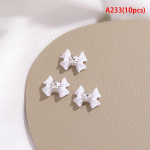 10 tk. S&uuml;damekaare k&uuml;&uuml;nev&otilde;lusid, vaigust k&auml;sit&ouml;&ouml;, 3D k&uuml;&uuml;nekunsti kaunistustarvikud. Tarvikud isetehtud manik&uuml;&uuml;risalongile naistel