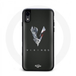 Iphone XS Max Vikingsi seeria 6. hooaja logoga V &uuml;mbris M&otilde;&otilde;gahall, must taust