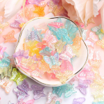 Kodused peotarbed liblikas helmed auguga mitmev&auml;rviline akr&uuml;&uuml;l AB v&auml;rvi DIY tarvikud ehete valmistamiseks kristallidest k&auml;sitsi valmistatud 200 tk 13 * 16 mm meisterdatud 200Pcs mitmev&auml;rviline