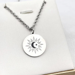 Teleseria The Eclipse Cosplay Kuu T&auml;ht &Uuml;mmargune Ripats Titaanterasest Kaelakee Armastajate Ehted Aksessuaarid