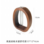 P&auml;hkli t&auml;ispuidust lillen&otilde;ud Loominguline lilleseade kaunistus Lihtne klaasist taimest lillealus mini vesikultuuriga vaas