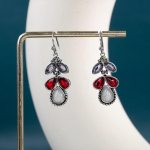 Bella Box v&auml;rvilised kalliskivid Kuukivi vesitilga pirnikujulised k&otilde;rvar&otilde;ngad naistele lehekujulised lihtsad stiilsed elegantsed aksessuaarid naistele valge