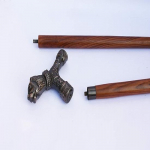 Vintage L&otilde;vi Messing Kuju Vask Antiikne K&otilde;nnikepp Pulk Punane Puit Kaheosaline Unikaalne Disaineri Kingitus