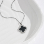 Lihtne neljaleheline titaanist terasest kaelakee must-valge kividega rangluu kett Lucky Grass naiste kaelakee must