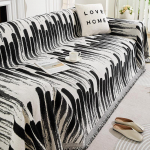 Lihtsa joonemustriga diivanikate, &uuml;mberp&ouml;&ouml;ratav &scaron;enillist diivanikate, elutoa 3-kohalise diivanikate Four Seasons universaalne 180x130cm