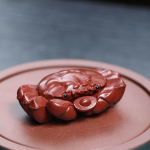 Teepets, Krabi kuju, Miniatuurfiguur, Skulptuur, Fengshui ornament, Lilla savi, Lemmikloom jaoks