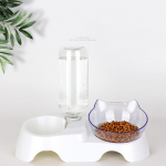 Lemmiklooma automaatne joogiveekauss majapidamise kass muretu elus vesi joogikauss kallutatud kaelakaitse l&auml;bipaistev kassi kauss valge