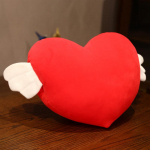 Multikas armastuspadi pl&uuml;&uuml;sist m&auml;nguasi t&uuml;drukule s&uuml;damega ingli tiivad padi s&uuml;damekujuline nukk t&uuml;druks&otilde;brale s&uuml;nnip&auml;evaks 32 * 60Cm (with wings) 0.45kg