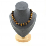 Pierres et Min&eacute;raux. Collier 20 perles Oeil de Tigre 10 mm. Chaine en acier inoxydable Collier femmes, hommes. Taille personnalisab