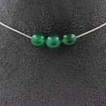 Pierres et Min&eacute;raux. Collier 3 perles Agate verte 8 mm. Chaine en acier inoxydable Collier femmes, hommes. Taille personnalisable.