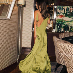 Moodne satiinist volangidega paeltega maksikleit naistele elegantne k&uuml;ljel&otilde;hikuga pikk kleit 2025 seksikas seljaosata varrukateta klubikleit naiste vestido S roheline