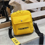 Uus kaasaegne Ins Hip Hop T&uuml;drukute l&otilde;uendikott Naiste Messenger Bag &Otilde;lakott erinevate v&auml;rvidega vaba aja veetmiseks Must v&auml;liseljakott Naiste kotid must