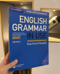 Elementaarne inglise keele grammatika T&auml;psem oluline inglise keele grammatika Kasutuses Inglise keele testiks ettevalmistamise harjutused raamat 3 raamatuga komplekt Intermediate version beige