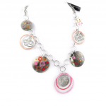 NOA [H2375] &ndash; disainerkaelakee 'Bora Bora' punane roosa punane