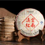 357 g Premuim Yunnan Dian Hong Pu-Erh teekook Spring Pu'er Black Tea Gift Tea 357g